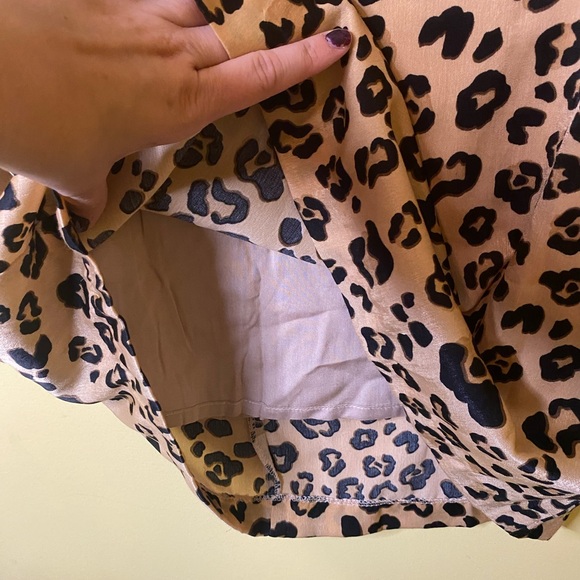 Vici Dress Size Medium Leopard Print Short Sleeve - Picture 6 of 11